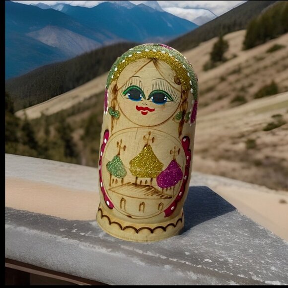 Vintage Russian Matryoshka Nesting Doll Set Hand-Painted Wood Folk Art 6 Piece C - Picture 9 of 16